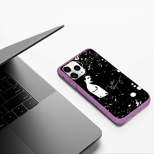 Чехол iPhone 11 Pro матовый Queen / 3D-Фиолетовый – фото 3