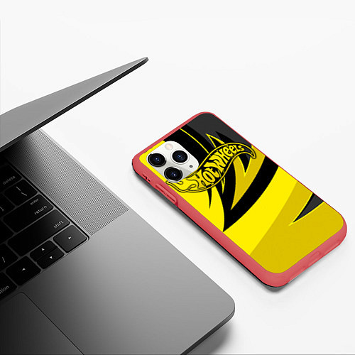 Чехол iPhone 11 Pro матовый Hot Wheels / 3D-Красный – фото 3