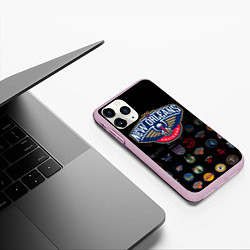 Чехол iPhone 11 Pro матовый New Orleans Pelicans 1, цвет: 3D-розовый — фото 2
