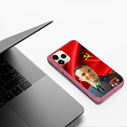 Чехол iPhone 11 Pro матовый Юрий Гагарин, цвет: 3D-малиновый — фото 2