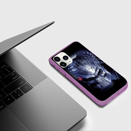 Чехол iPhone 11 Pro матовый PREDATOR / 3D-Фиолетовый – фото 3