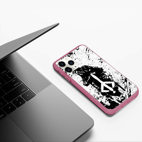 Чехол iPhone 11 Pro матовый BLOODBORNE / 3D-Малиновый – фото 3