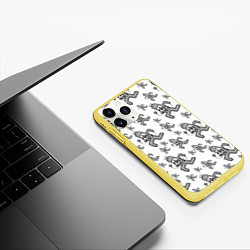 Чехол iPhone 11 Pro матовый FREE HUGS, цвет: 3D-желтый — фото 2