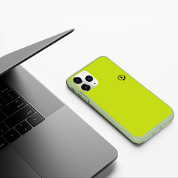 Чехол iPhone 11 Pro матовый Беганутые, цвет: 3D-салатовый — фото 2