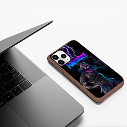 Чехол iPhone 11 Pro матовый Raven Fortnite, цвет: 3D-коричневый — фото 2