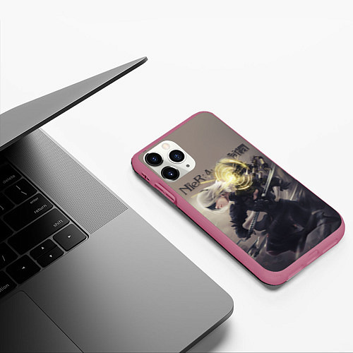 Чехол iPhone 11 Pro матовый Nier Automata / 3D-Малиновый – фото 3