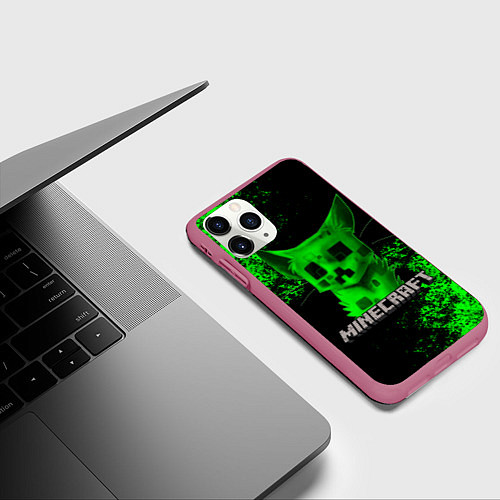 Чехол iPhone 11 Pro матовый MINECRAFT CAT / 3D-Малиновый – фото 3