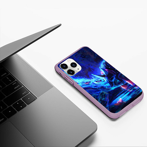 Чехол iPhone 11 Pro матовый ВОЛК В НЕОНЕ D / 3D-Сиреневый – фото 3