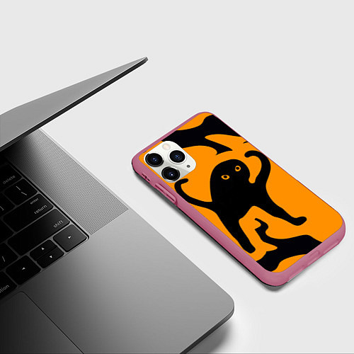 Чехол iPhone 11 Pro матовый Кот- мем / 3D-Малиновый – фото 3