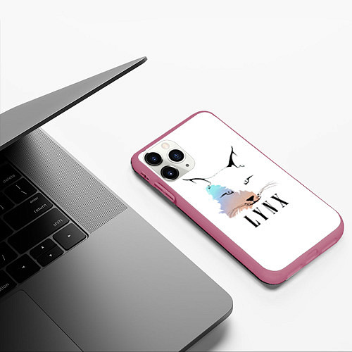 Чехол iPhone 11 Pro матовый Рысь / 3D-Малиновый – фото 3
