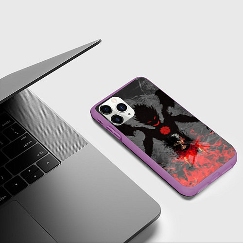 Чехол iPhone 11 Pro матовый Черный клевер / 3D-Фиолетовый – фото 3