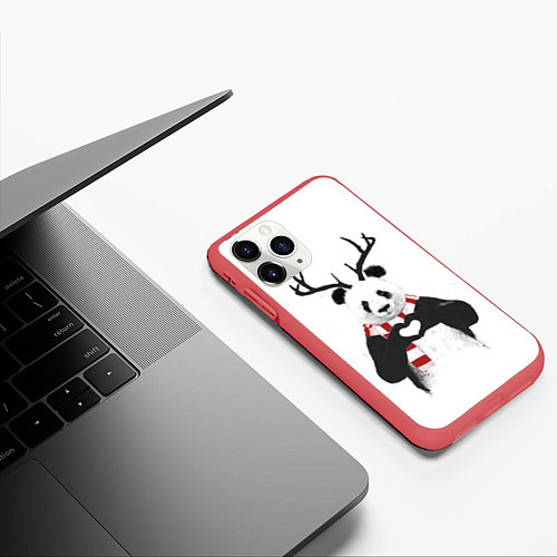 Чехол iPhone 11 Pro матовый Новогодний Панда / 3D-Красный – фото 3