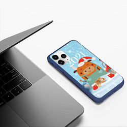 Чехол iPhone 11 Pro матовый Новогодний бычок 2021, цвет: 3D-тёмно-синий — фото 2