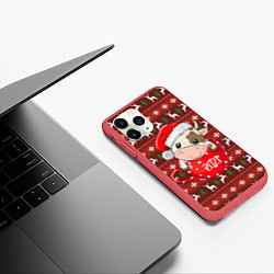 Чехол iPhone 11 Pro матовый Милый новогодний бычок 2021, цвет: 3D-красный — фото 2