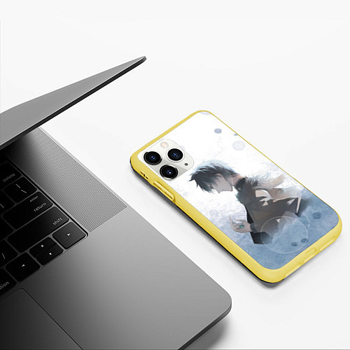 Чехол iPhone 11 Pro матовый Черный клевер / 3D-Желтый – фото 3