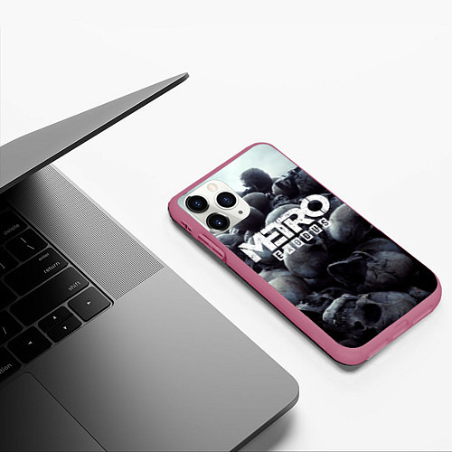 Чехол iPhone 11 Pro матовый Metro Exodus / 3D-Малиновый – фото 3