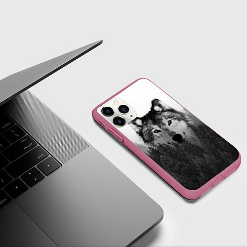 Чехол iPhone 11 Pro матовый Волк / 3D-Малиновый – фото 3