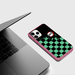Чехол iPhone 11 Pro матовый TANJIRO KAMADO ТАНДЖИРО, цвет: 3D-малиновый — фото 2