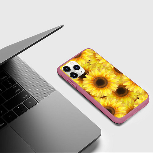 Чехол iPhone 11 Pro матовый Подсолнухи в поле / 3D-Малиновый – фото 3