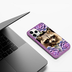 Чехол iPhone 11 Pro матовый Енот среди цветов, цвет: 3D-фиолетовый — фото 2