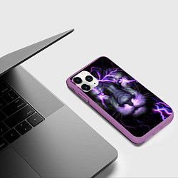 Чехол iPhone 11 Pro матовый НЕОНОВЫЙ ЛЕВ NEON LION, цвет: 3D-фиолетовый — фото 2