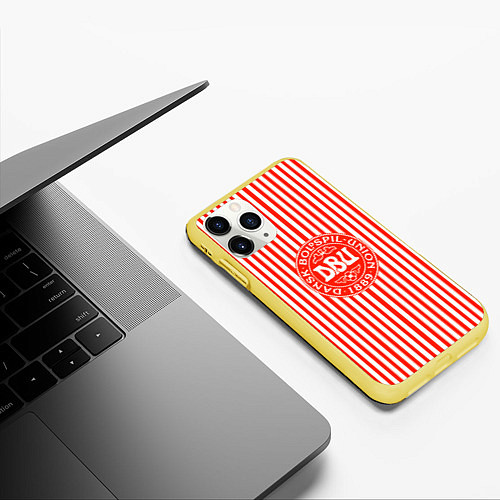 Чехол iPhone 11 Pro матовый Сборная Дании / 3D-Желтый – фото 3