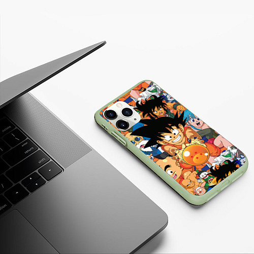 Чехол iPhone 11 Pro матовый Dragon Ball главные герои / 3D-Салатовый – фото 3