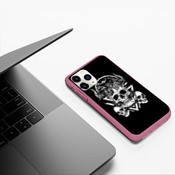 Чехол iPhone 11 Pro матовый Черепа и Вороны Skulls Raven, цвет: 3D-малиновый — фото 2