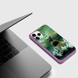 Чехол iPhone 11 Pro матовый Shark Attack Акула атакует, цвет: 3D-фиолетовый — фото 2