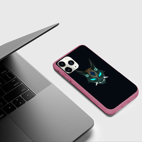 Чехол iPhone 11 Pro матовый Genshin Impact - Xiao / 3D-Малиновый – фото 3