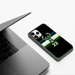 Чехол iPhone 11 Pro матовый Milwaukee Bucks форма Крис Миддлтон, цвет: 3D-темно-зеленый — фото 2