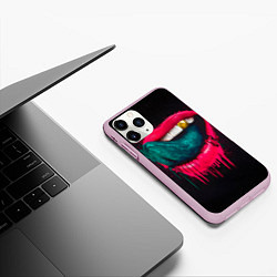 Чехол iPhone 11 Pro матовый Ядовитый поцелуй, цвет: 3D-розовый — фото 2