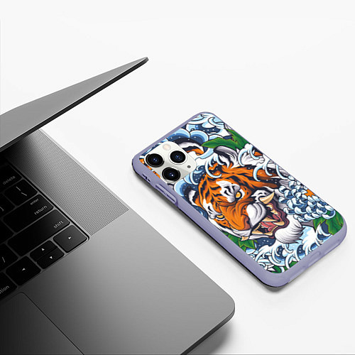 Чехол iPhone 11 Pro матовый Тигр / 3D-Светло-сиреневый – фото 3
