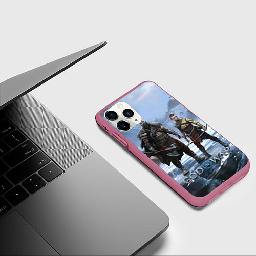 Чехол iPhone 11 Pro матовый Кратос и Атрей Рагнарек / 3D-Малиновый – фото 3