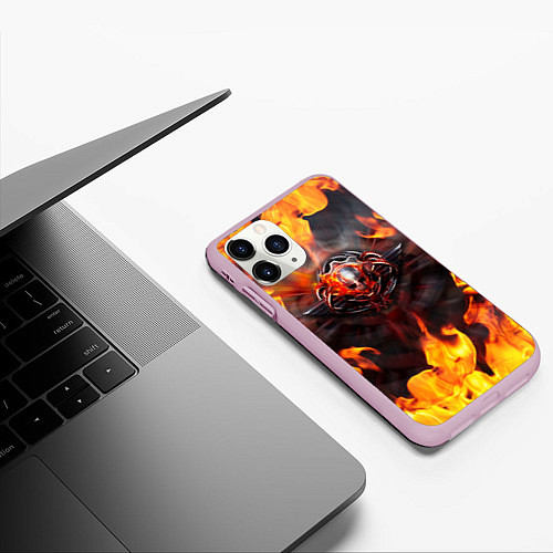 Чехол iPhone 11 Pro матовый FIRE GEARS OF WAR ПОСТЕР В ОГНЕ Z / 3D-Розовый – фото 3