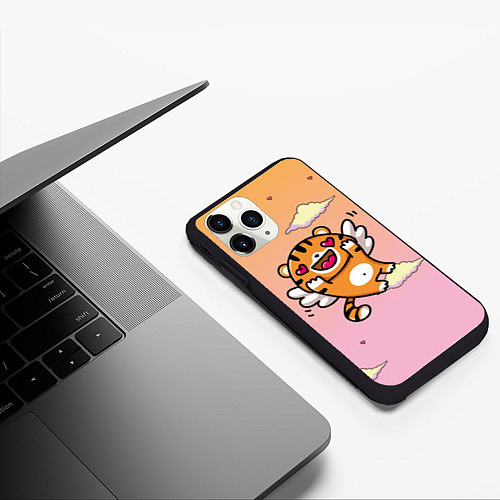 Чехол iPhone 11 Pro матовый Милый влюбленный тигренок / 3D-Черный – фото 3