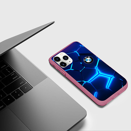 Чехол iPhone 11 Pro матовый BMW LOGO 3Д ПЛИТЫ ГЕОМЕТРИЯ / 3D-Малиновый – фото 3