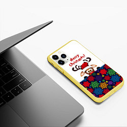 Чехол iPhone 11 Pro матовый Merry Christmas оленёнок, цвет: 3D-желтый — фото 2