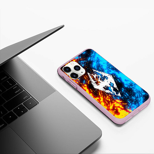 Чехол iPhone 11 Pro матовый TES SKYRIM BATTLE FIRE БИТВА ОГНЕЙ / 3D-Розовый – фото 3