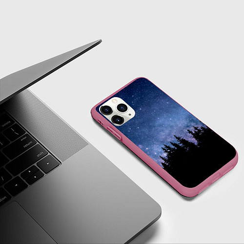 Чехол iPhone 11 Pro матовый НОЧНОЙ ЛЕС И ЗВЕЗДЫ / 3D-Малиновый – фото 3