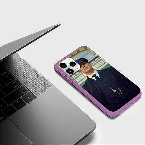 Чехол iPhone 11 Pro матовый Томас Шелби позирует / 3D-Фиолетовый – фото 3