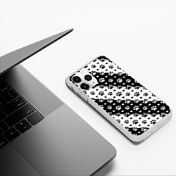 Чехол iPhone 11 Pro матовый Следы от Лап, цвет: 3D-белый — фото 2