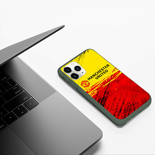 Чехол iPhone 11 Pro матовый Manchester United: Дьяволы / 3D-Темно-зеленый – фото 3