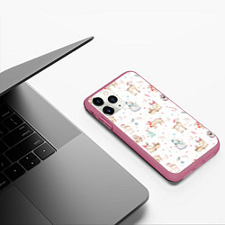 Чехол iPhone 11 Pro матовый Паттерн с оленями и медведями, цвет: 3D-малиновый — фото 2