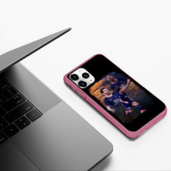 Чехол iPhone 11 Pro матовый ЛИОНЕЛЬ МЕССИ ПСЖ, цвет: 3D-малиновый — фото 2