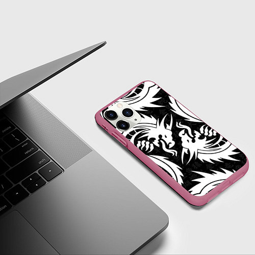 Чехол iPhone 11 Pro матовый УЗОР ИЗ БЕЛЫХ ДРАКОНОВ WHITE DRAGON TOKYO / 3D-Малиновый – фото 3