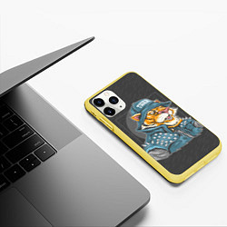 Чехол iPhone 11 Pro матовый Крутой тигр cool tiger, цвет: 3D-желтый — фото 2