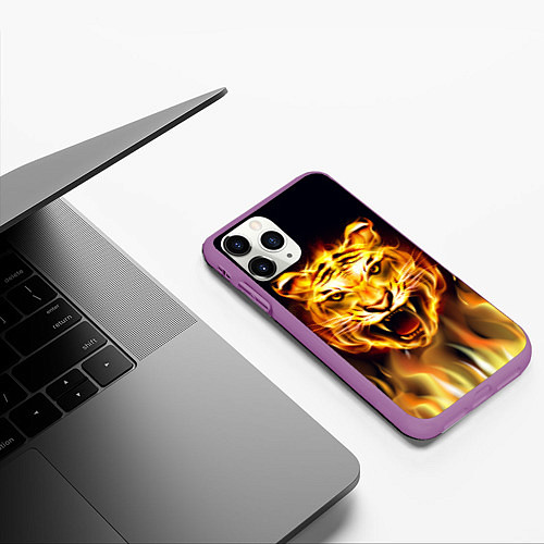 Чехол iPhone 11 Pro матовый Тигр В Пламени / 3D-Фиолетовый – фото 3