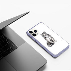 Чехол iPhone 11 Pro матовый Сидящая белая тигрица, цвет: 3D-светло-сиреневый — фото 2