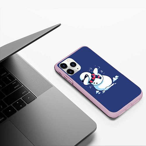 Чехол iPhone 11 Pro матовый Dab Snowman in a scarf / 3D-Розовый – фото 3